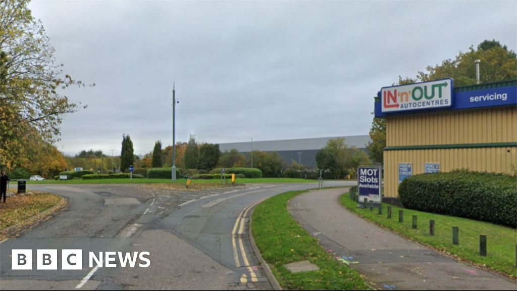 Motorcylist dies in crash on Northampton industrial estate