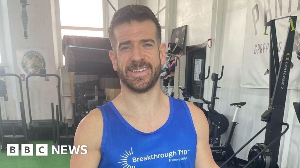 Devon Paralympian aiming for world marathon record on crutches