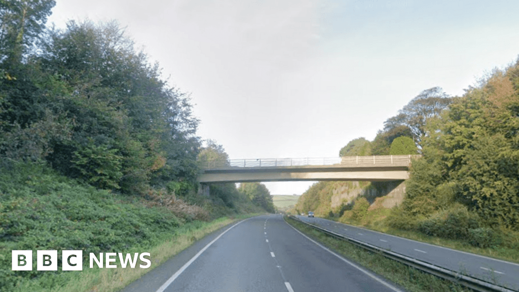 Teenagers arrested after stolen car abandoned in Liskeard