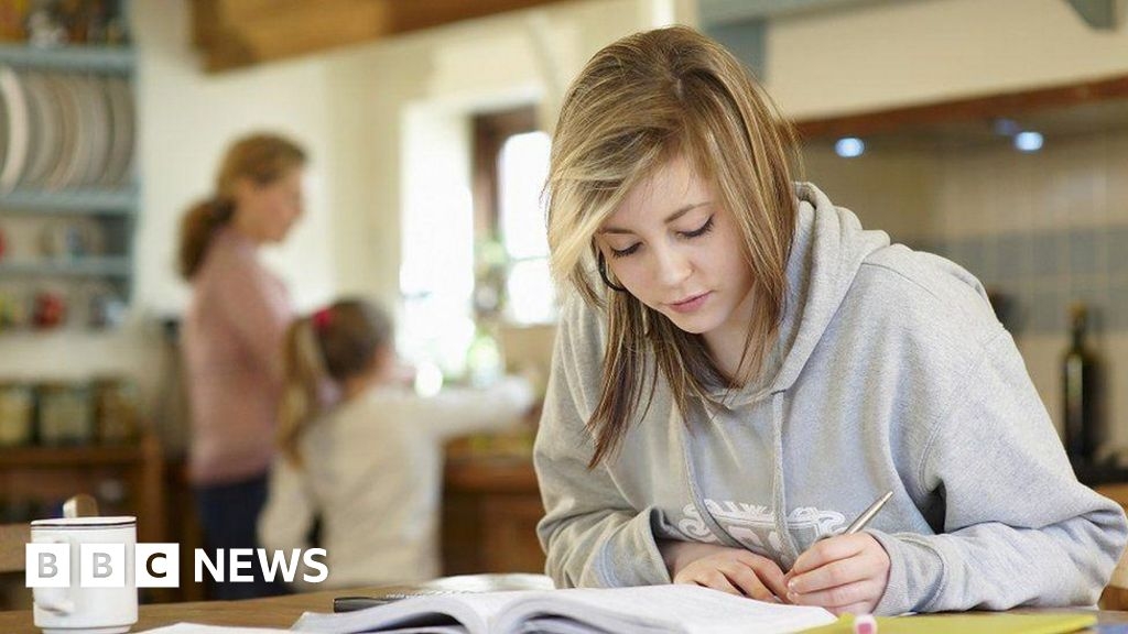 When are GCSE exam dates and when is results day 2025?