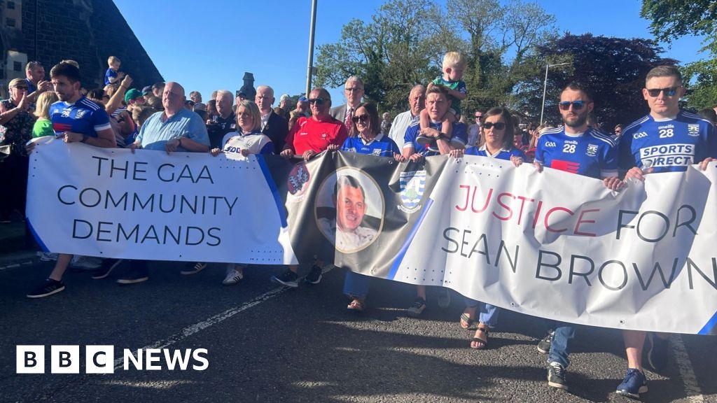Sean Brown: Thousands attend public demonstration in Bellaghy
