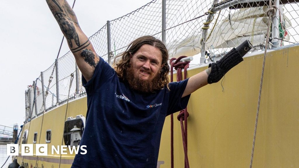 Triple amputee becomes first to complete solo Pacific sail