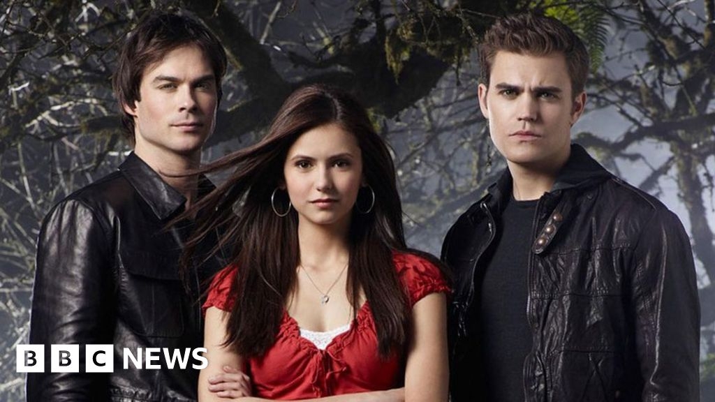 LJ Smith: Vampire Diaries author dies at 66