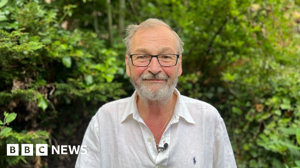 I felt no pain, says man who accidentally cut neck with chainsaw