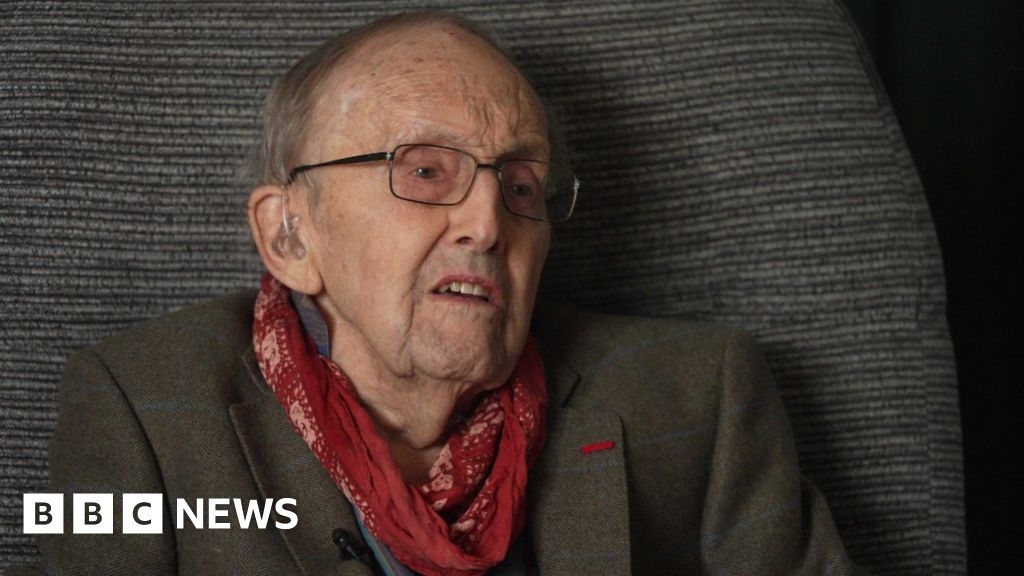 D-Day veteran and tank crewman Cecil Newton dies aged 101