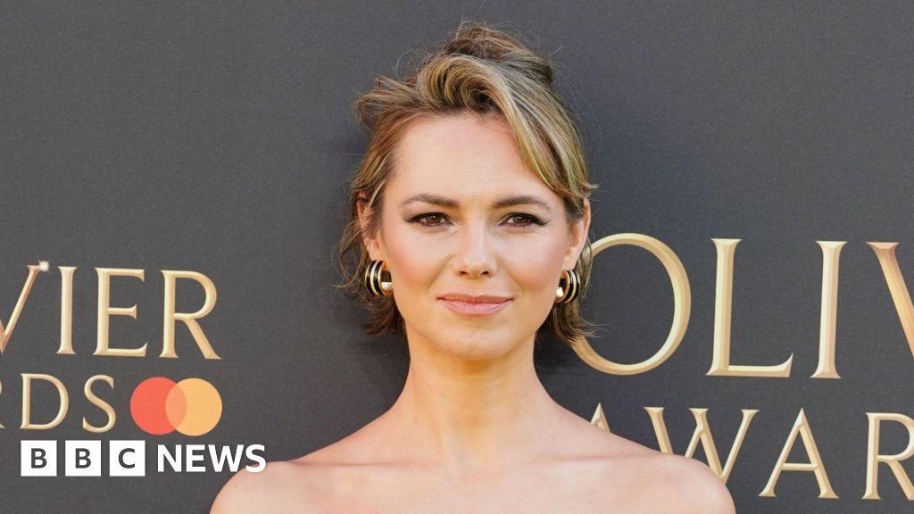 Kara Tointon has double mastectomy after cancer gene test