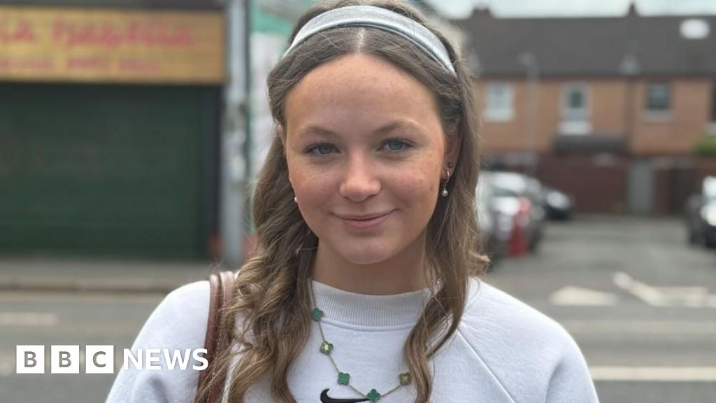 Kneecap: Do students in west Belfast 'stand with Kneecap?'