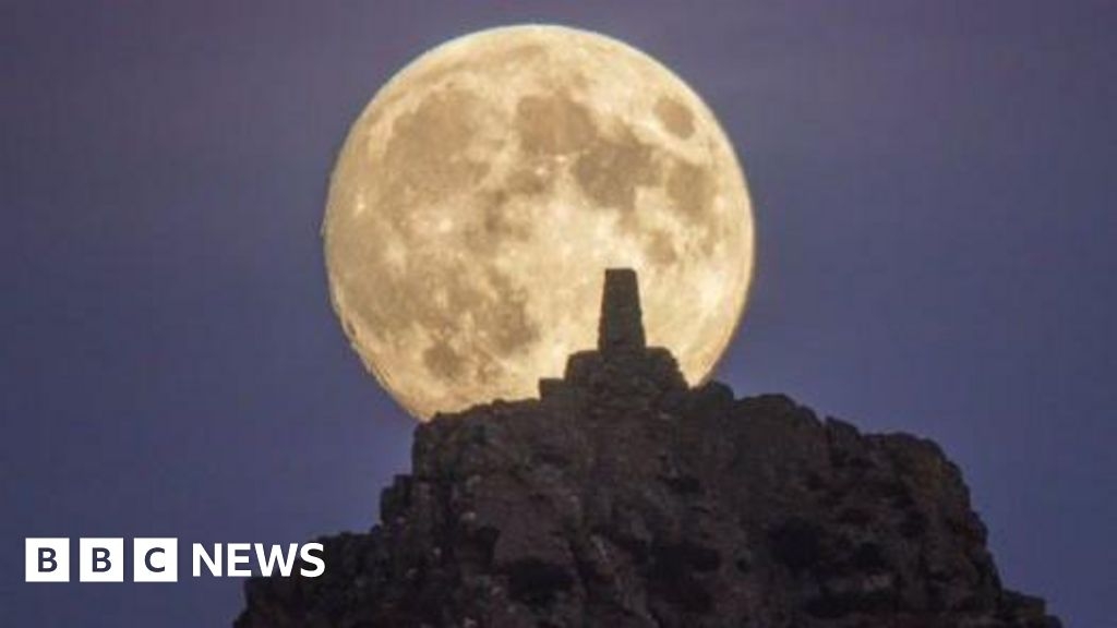 Beaver Moon: Supermoon pictured above West Midlands