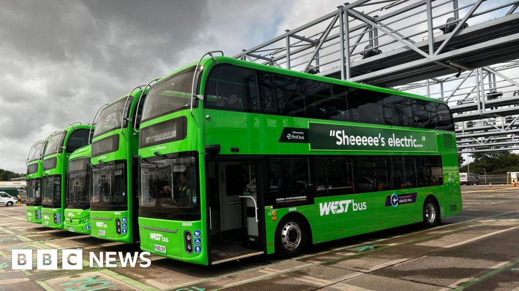New Bristol electric buses to cut 'thousands of tonnes' of carbon