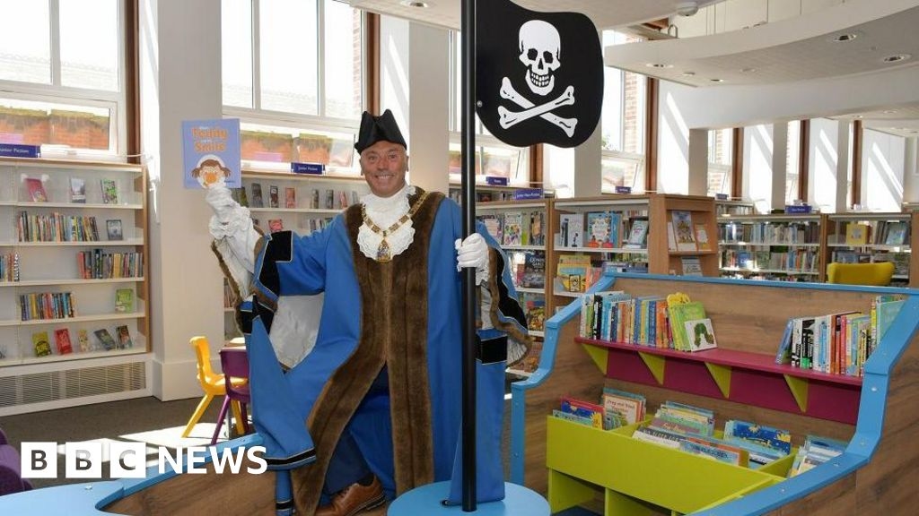 Bridlington Central Library reopens its doors after refurbishment