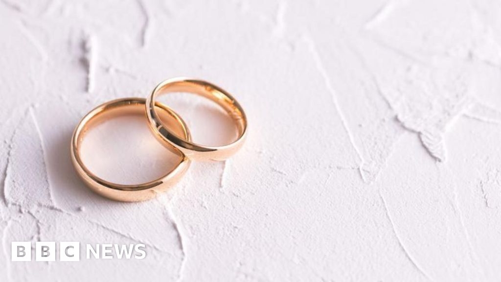 Care worker jailed for stealing rings from sleeping elderly women