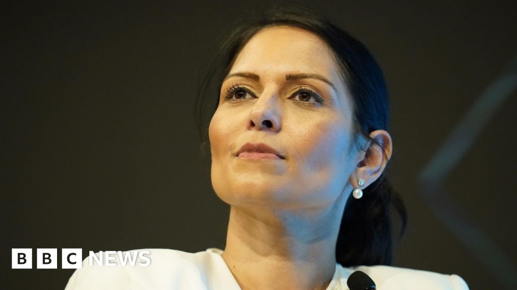 Priti Patel calls on the government to repatriate Britons in Israel