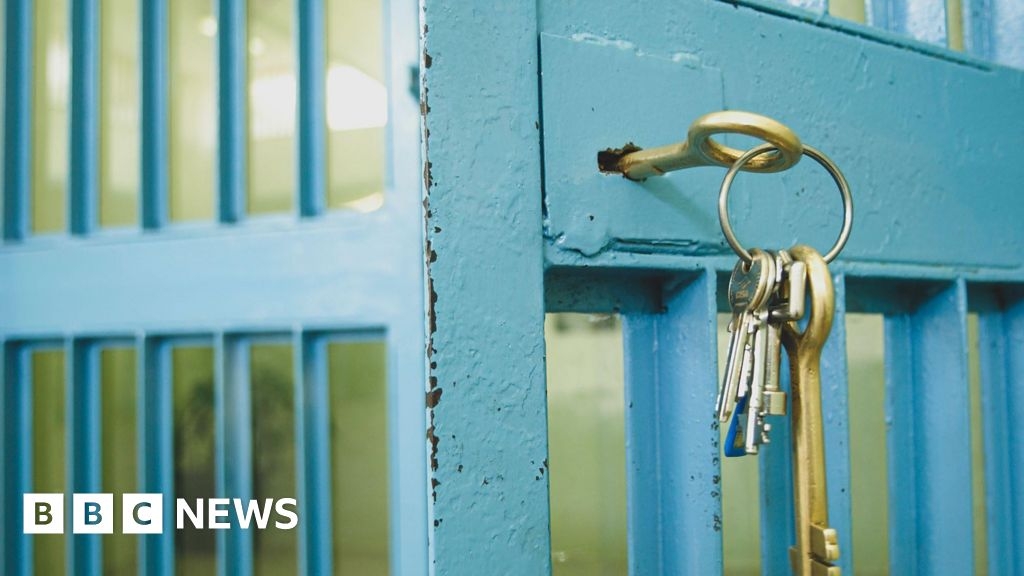 Victims being ignored by early prisoner release, says charity