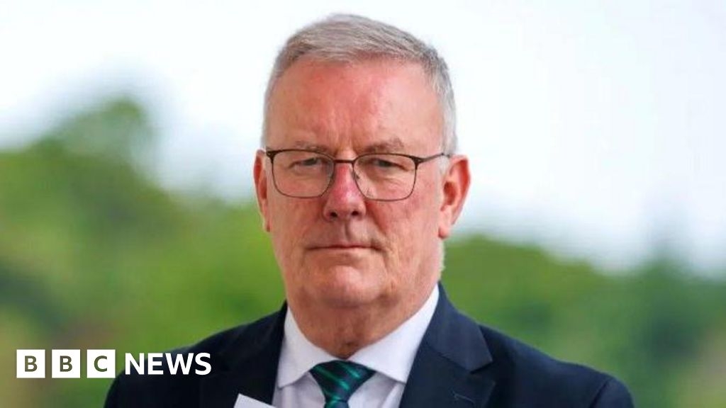 Belfast Trust: Mike Nesbitt to set out plan after bullying allegations