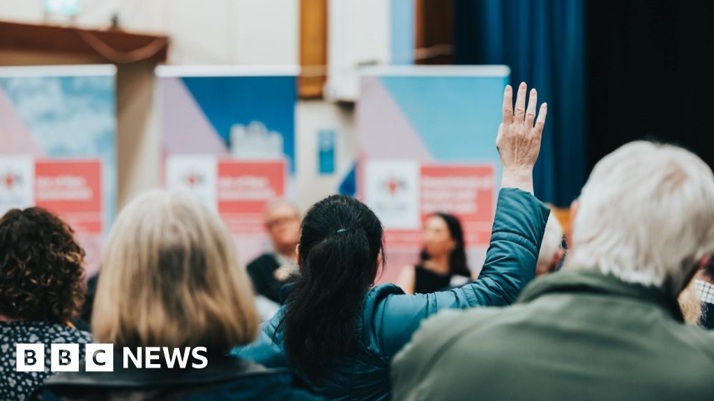 Isle of man ministers to hold roadshow to gather public views