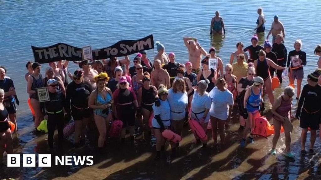 Dozens attend trespass swim protest at Derbyshire reservoir