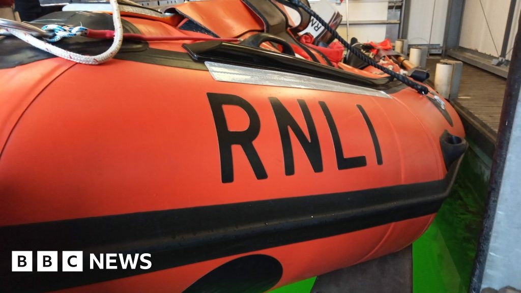 Teen paddleboarders rescued in fading light off Downderry