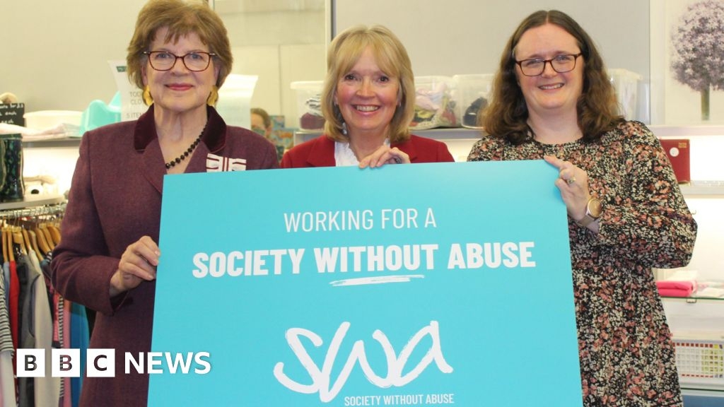 Domestic abuse charity opens second shop to help expand work