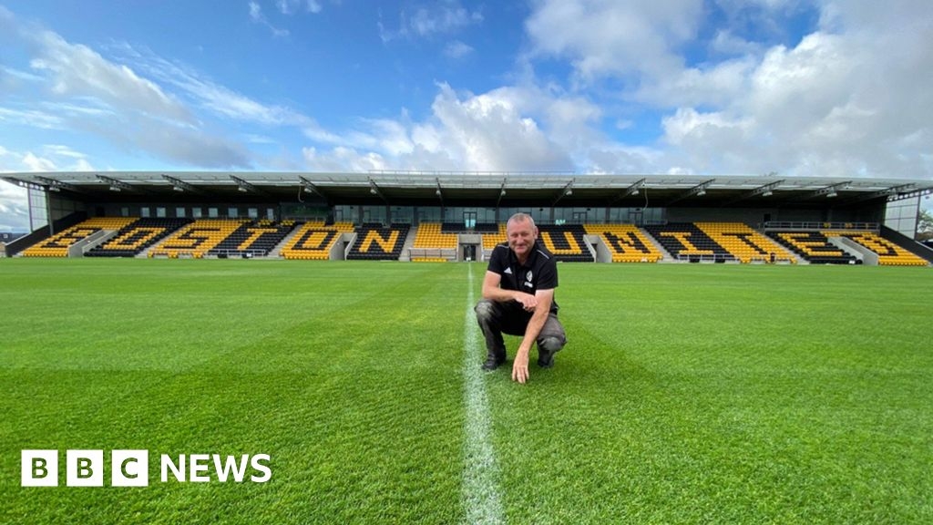 Boston United fans raise funds for Pilgrims' pitch