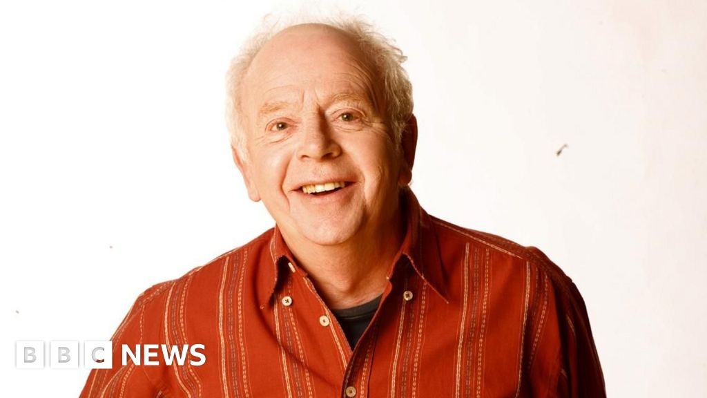Ray Brooks, voice of Mr Benn, dies aged 86