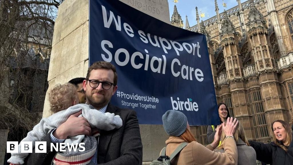 Oxfordshire MPs join social care reform campaigners