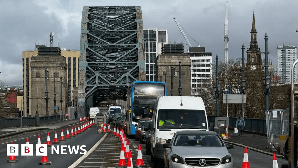 New Tyne Bridge traffic measures as repairs continue