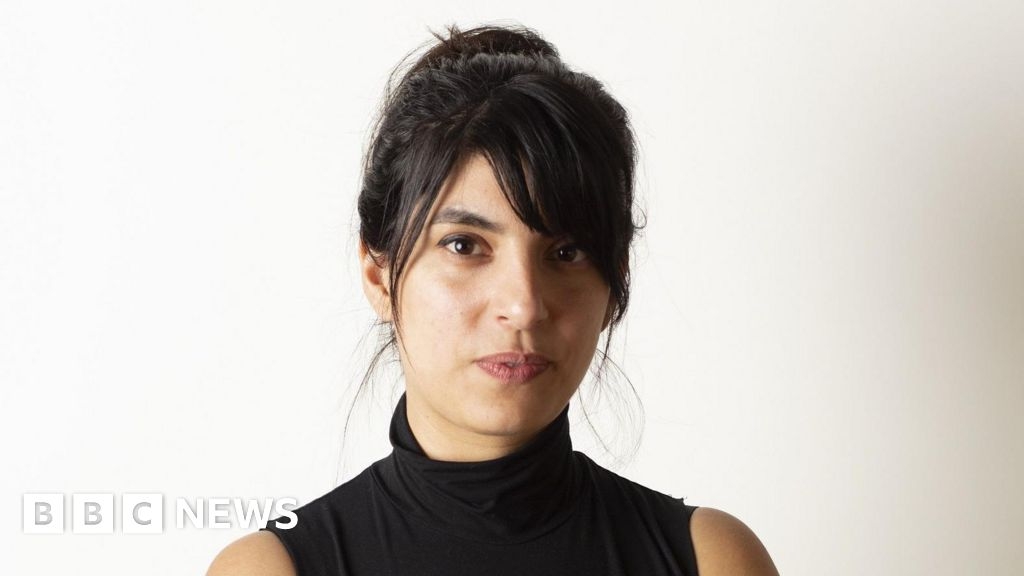 Yasmin Zaher: Palestinian writer wins Dylan Thomas prize