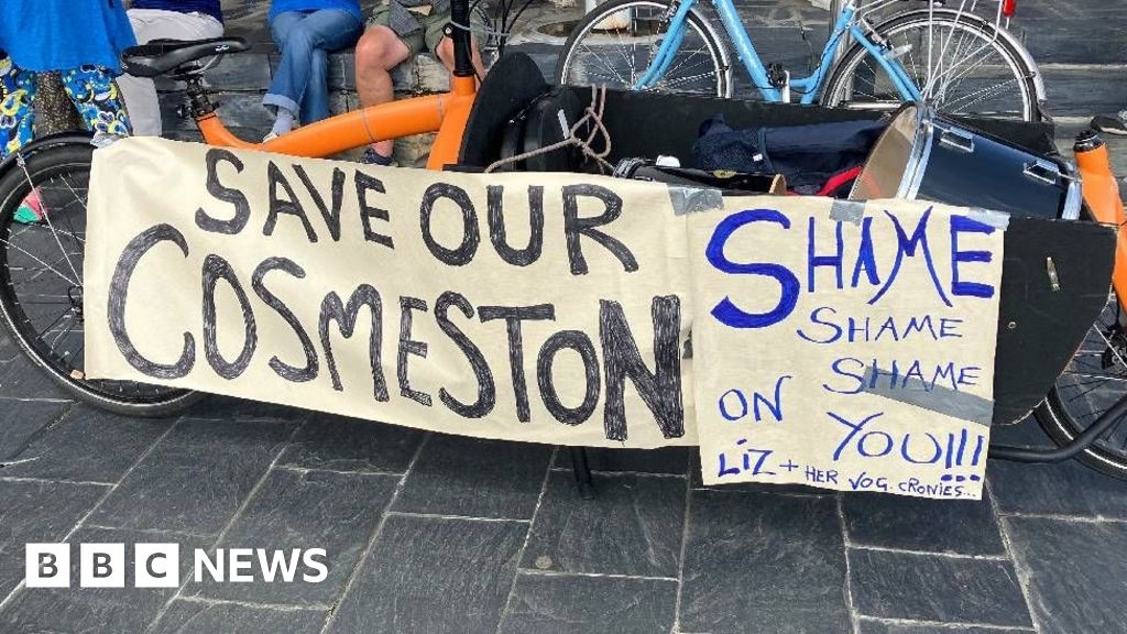 Senedd protest against new Cosmeston water park