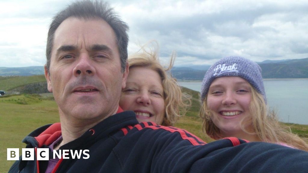 Parents' plea for exam feedback change after girl's suicide