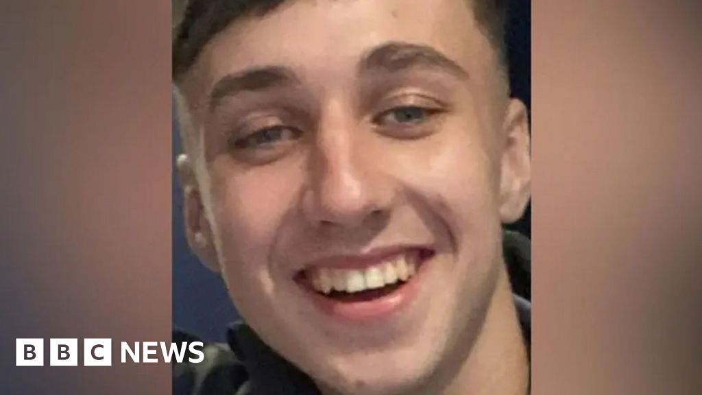 Jay Slater: Snapchat footage reveals teenager's final hours in Tenerife