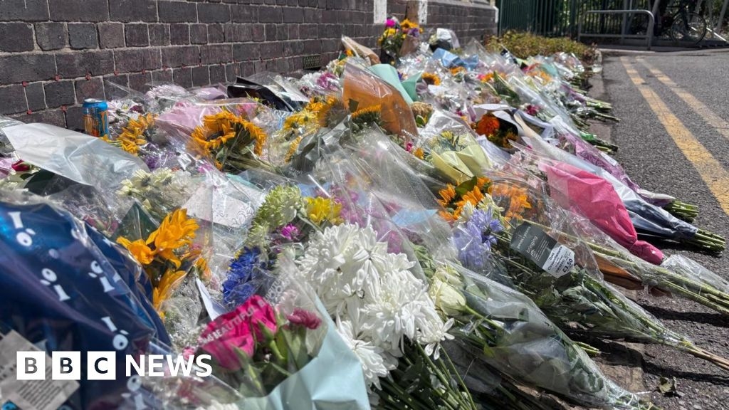 Poynton: Flowers and tributes left for boys killed on railway