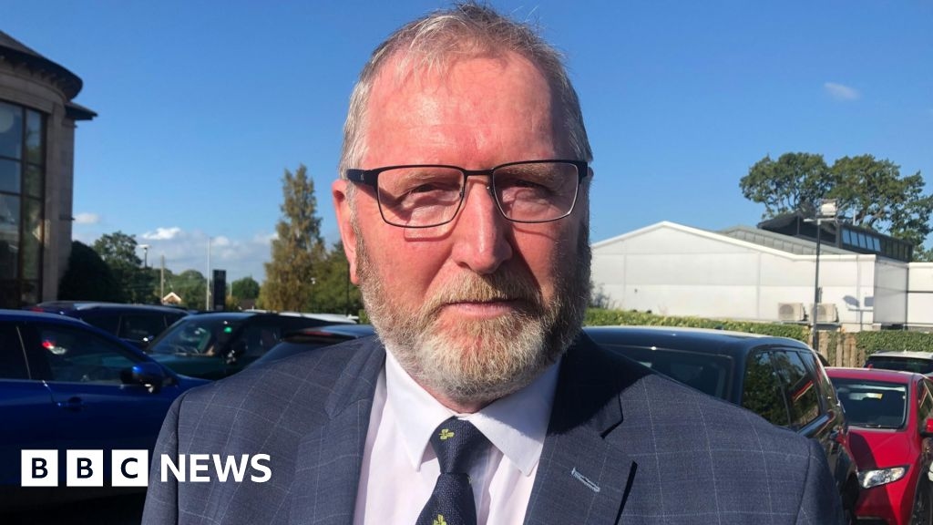 Doug Beattie: Ex-UUP leader was 'beaten badly' in the Army for being Irish