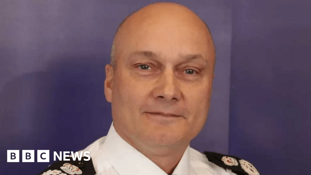 Head of Cambridgeshire Police to step down after seven years