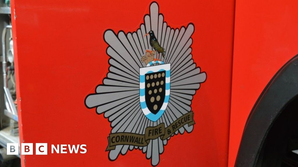 More than 70 firefighters battle Boscastle blaze