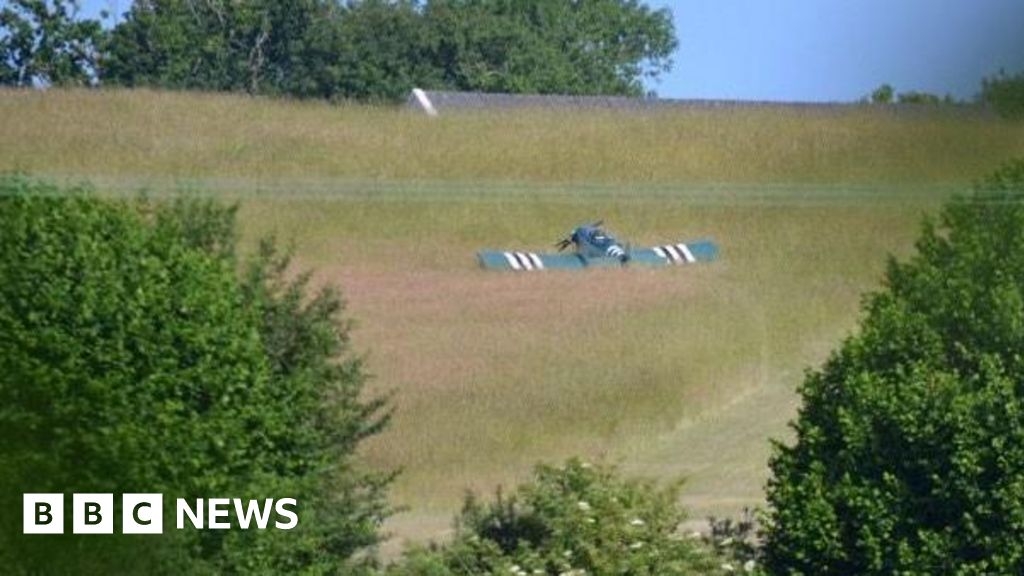 Light aircraft in crash at Nayland Airfield