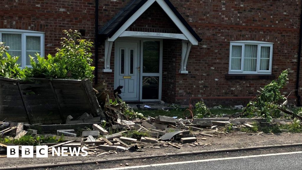 Wall demolished as van smashes into Broomhall house