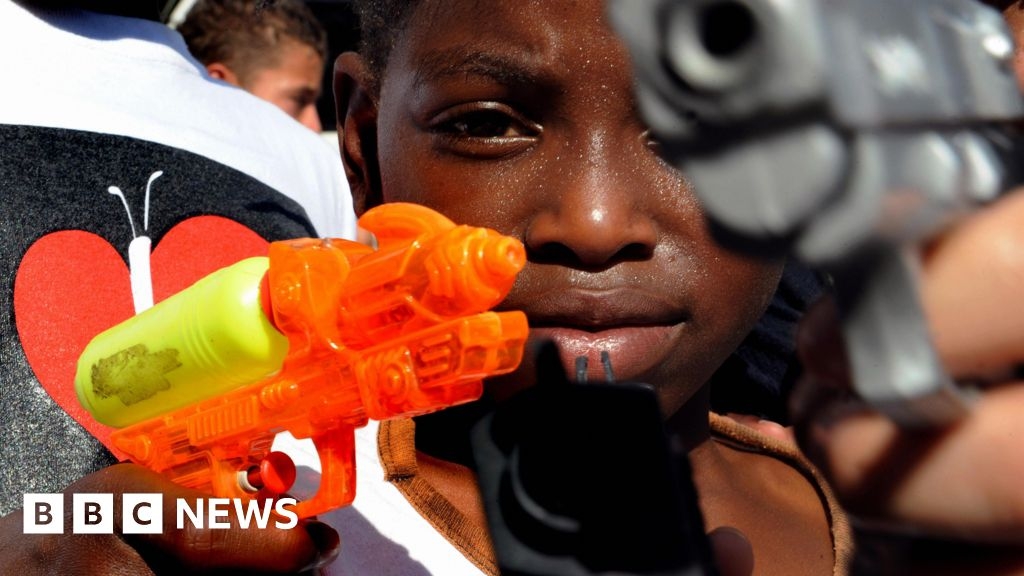 Thousands of children recruited by armed groups in Colombia