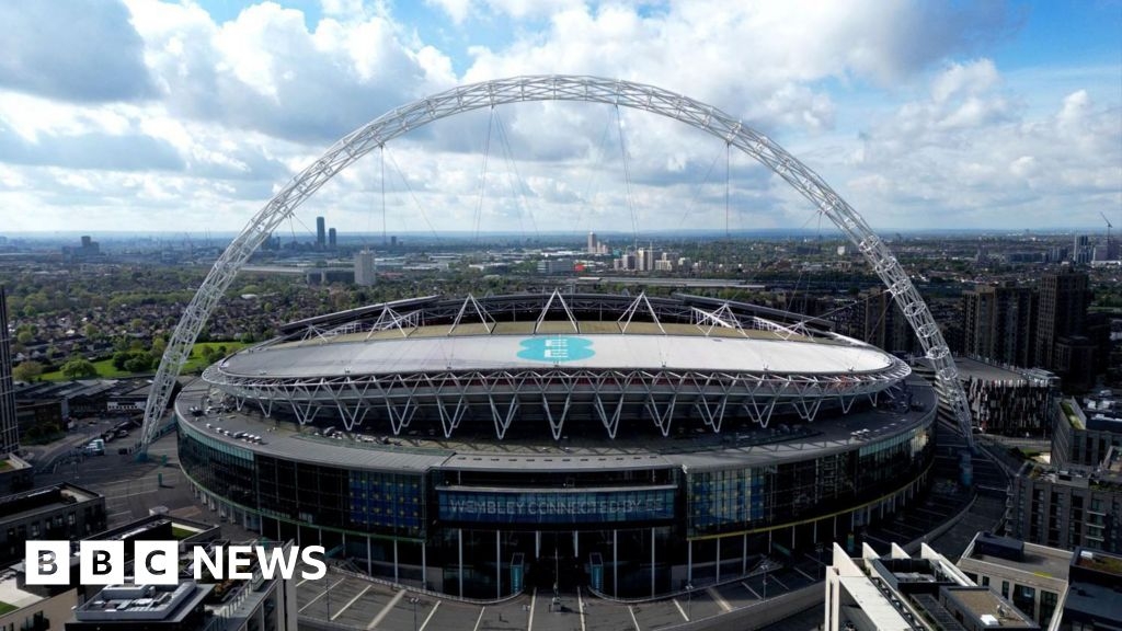 Southend MPs keep pressure on for more play-off tickets