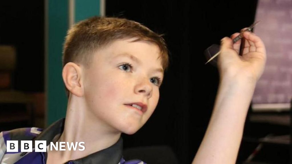 Thurrock darts prodigy, 13, wants to become professional like Luke Littler
