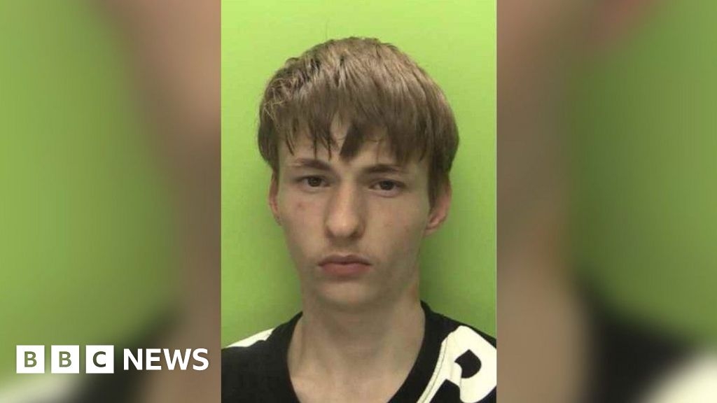 'Cowardly' man stabbed boy in back outside KFC in Bulwell