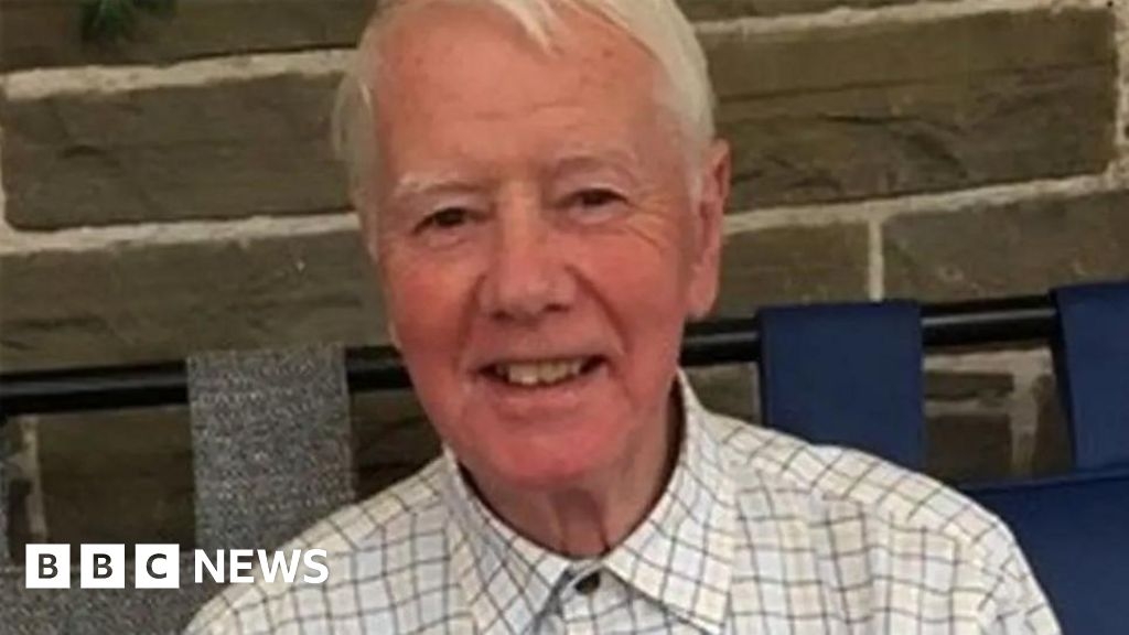 Coroner's call for older driver eye tests after fatal crashes