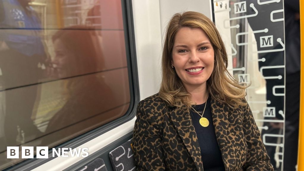 Tyne and Wear Metro fare rise delayed by mayor