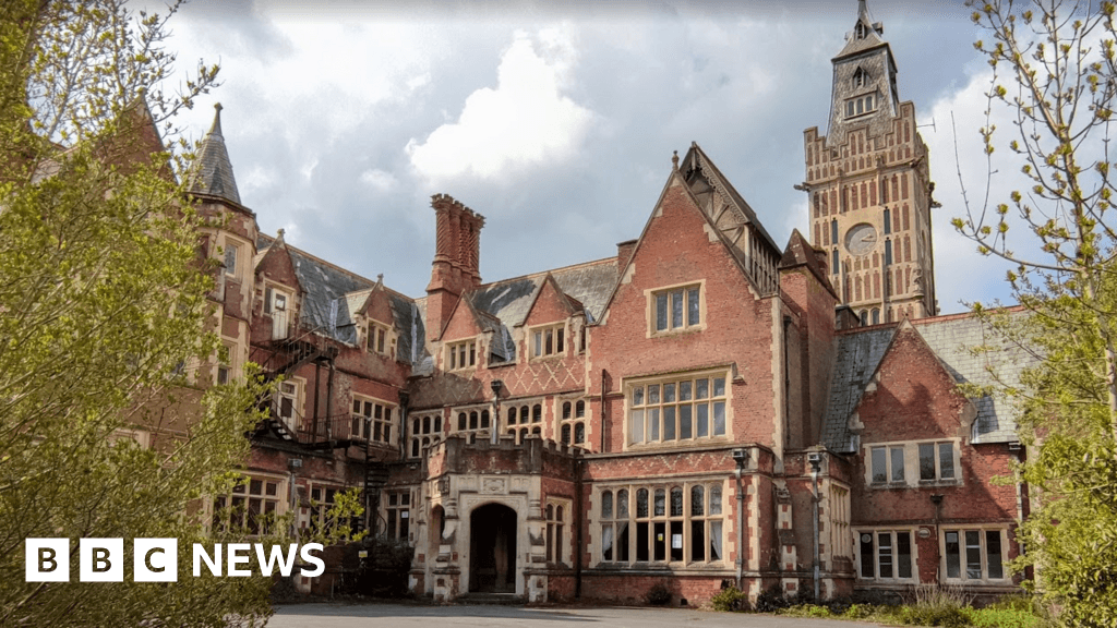 Berkshire's Aldermaston Court joins endangered buildings list