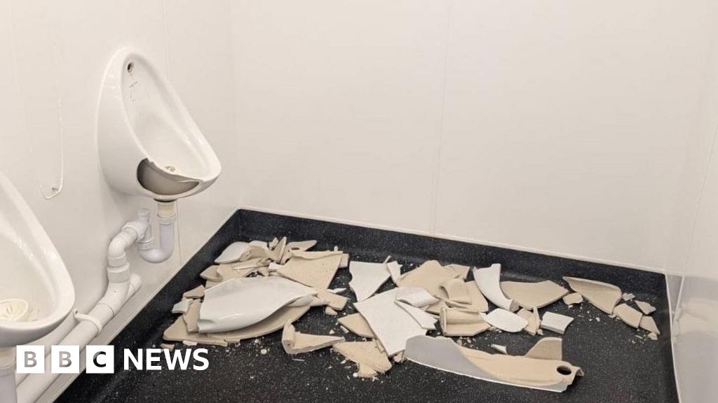 Lowestoft public toilets closed after 'mindless' vandalism