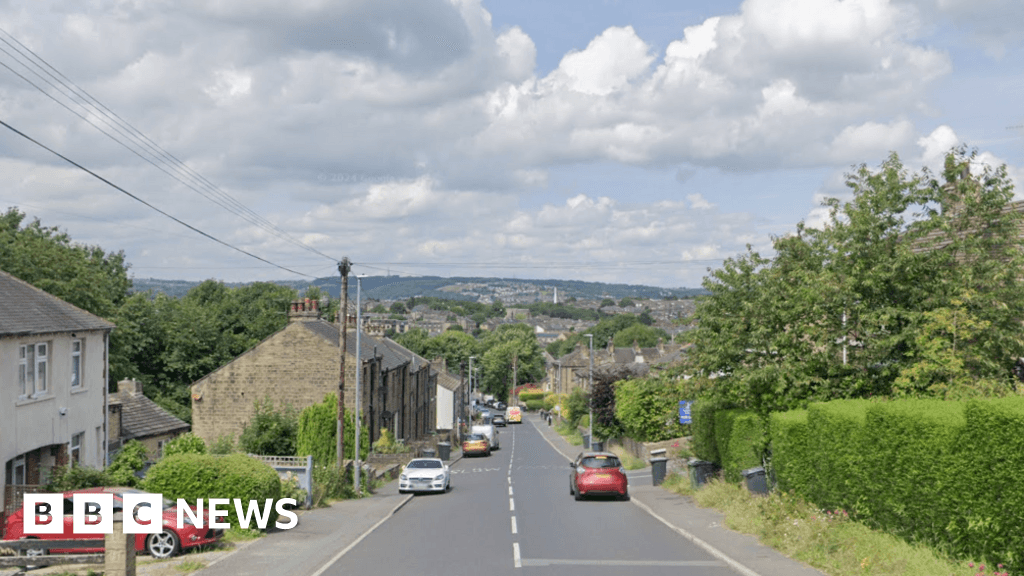 Man stabbed in 'attempted murder' in Almondbury, police say