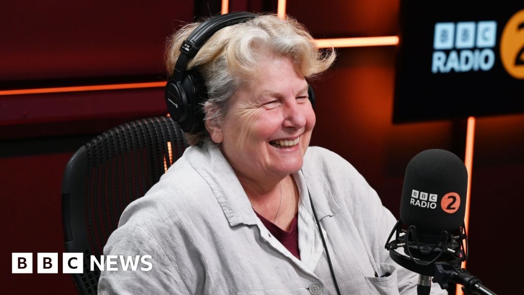Sandi Toksvig joins Cambridge University chancellor nominations