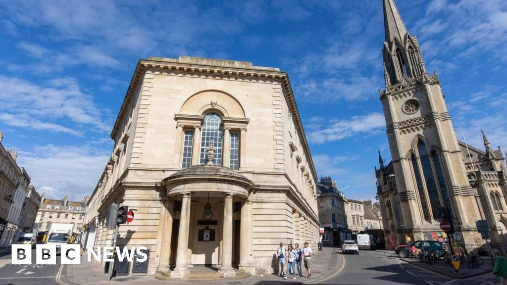 Bath Fashion Museum gets £768k towards reopening