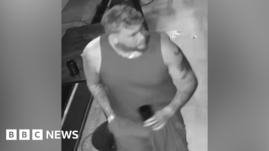 Police want to speak to man over 'nasty' taxi rank attack in Hull