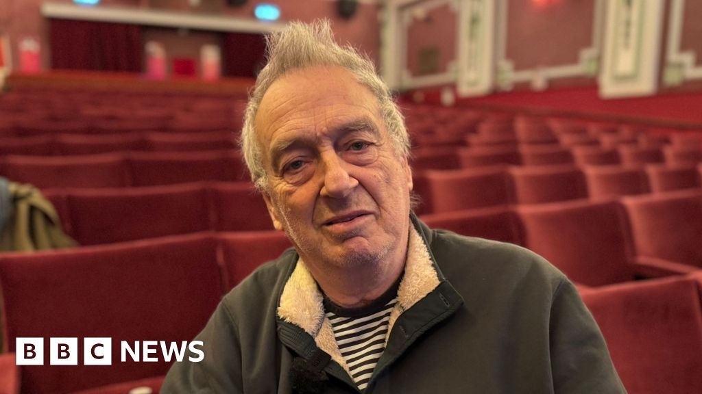 Harwich's Electric Palace cinema visited by Sir Stephen Frears