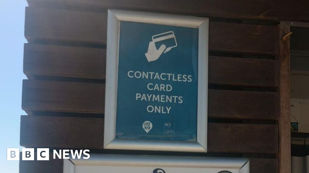 Cash users in Bournemouth face 'discrimination' says campaigner